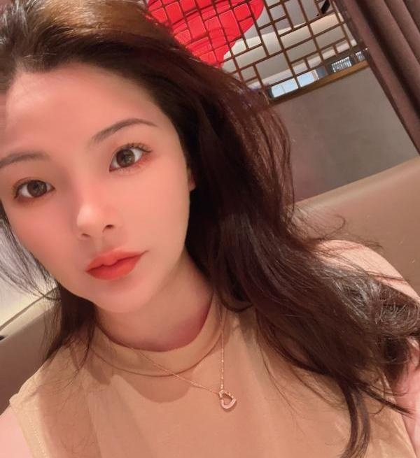 龙华虎牙妹雯雯