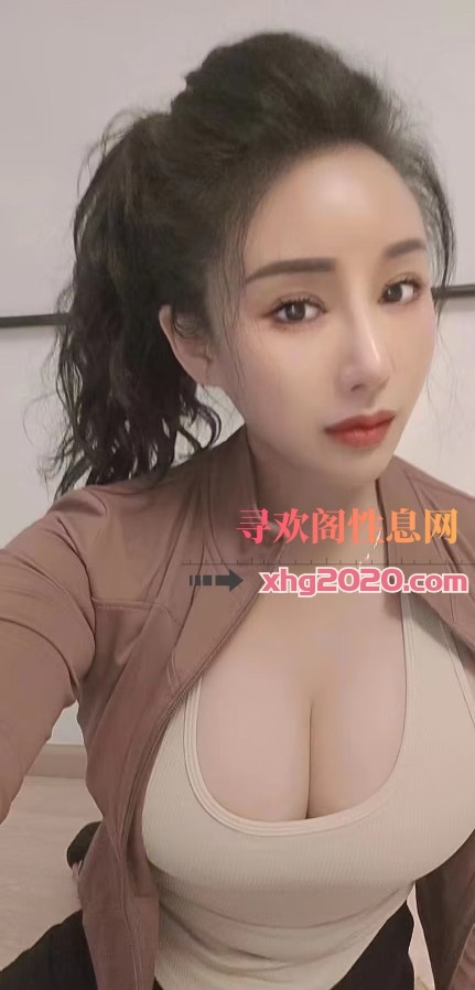 丰满蜜桃姐姐