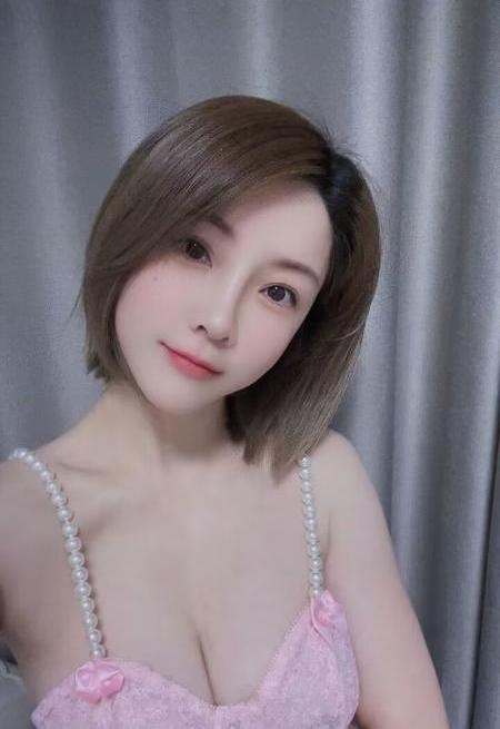 大胸颜值妹纸
