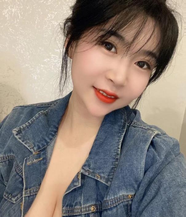 巨乳妹双飞