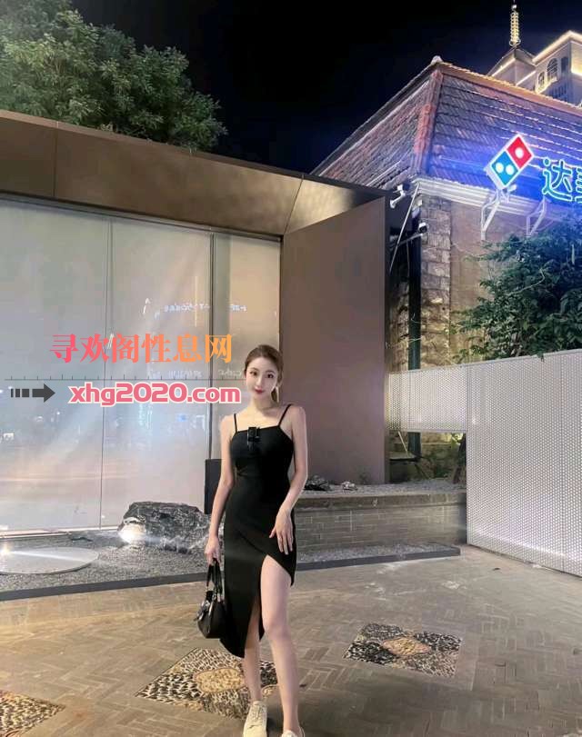 兼职大长腿美女