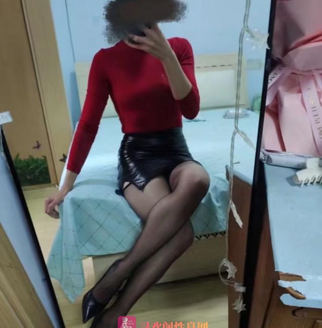 丝袜大长腿彤歆