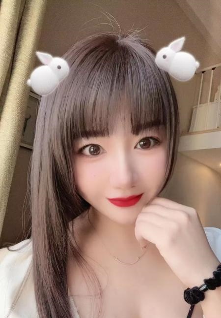 玄武大胸妹子