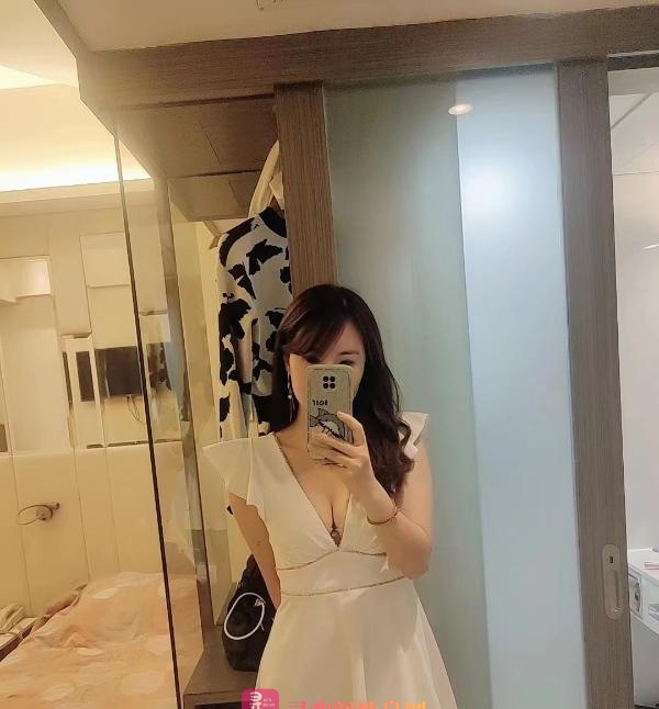 南山美臀晨晨