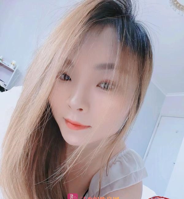 雁塔美女蓓儿