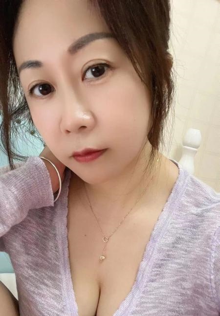 新吴区长江路娇小少妇