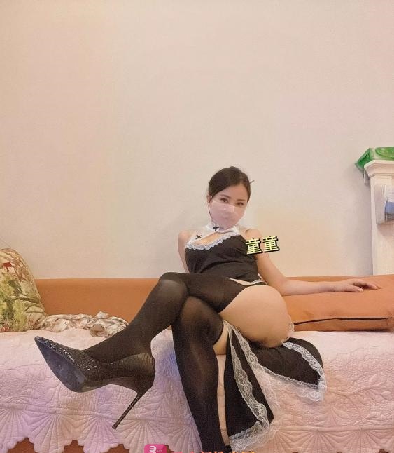 光谷女明星童童
