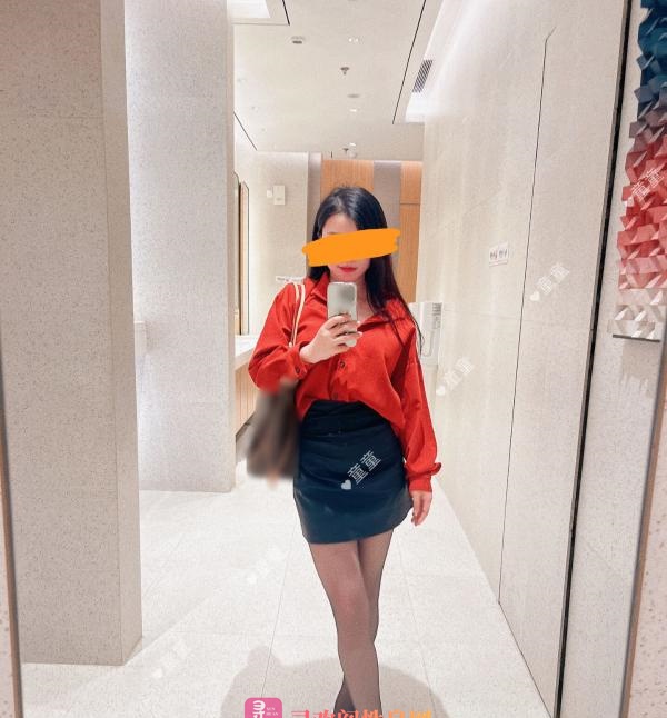 光谷女明星童童