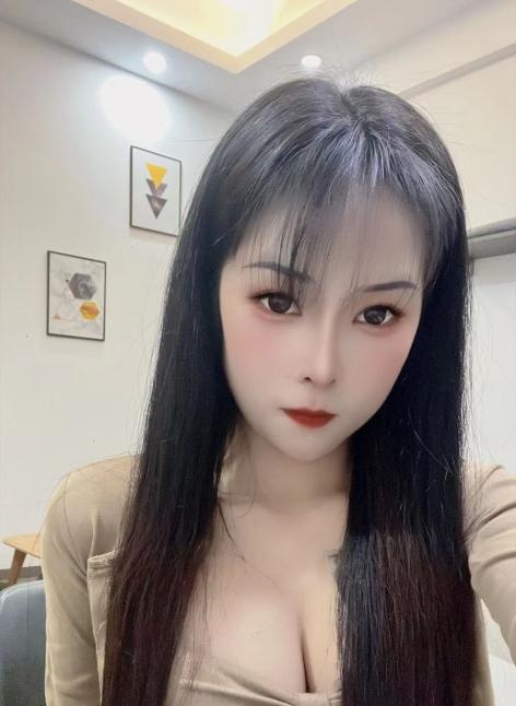 武昌商场导购女孩