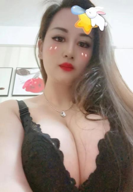 武侯大奶美妇