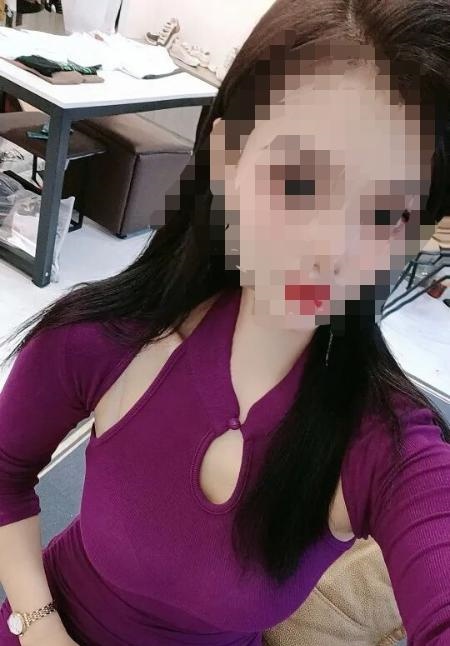 丝袜长腿少妇