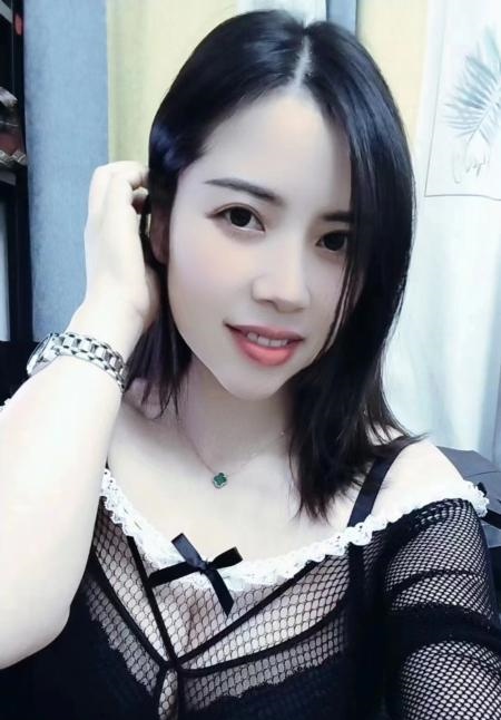 D罩杯小表姐