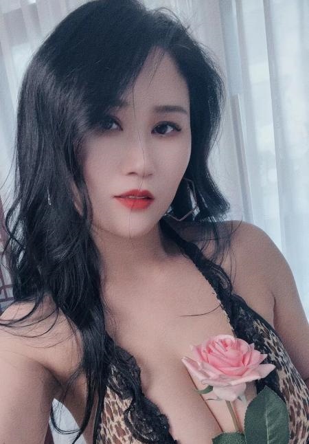 城西浪姐妩媚娘