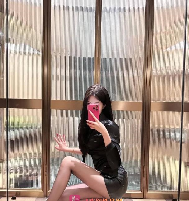 黑丝尤物大长腿