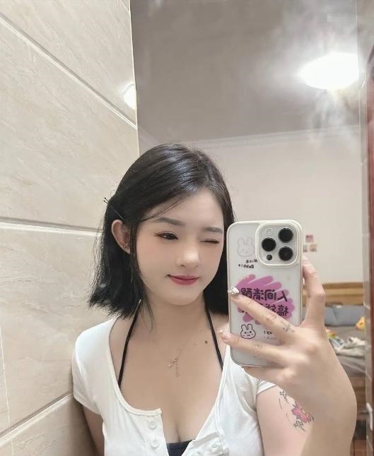 丰乳雪白妹妹