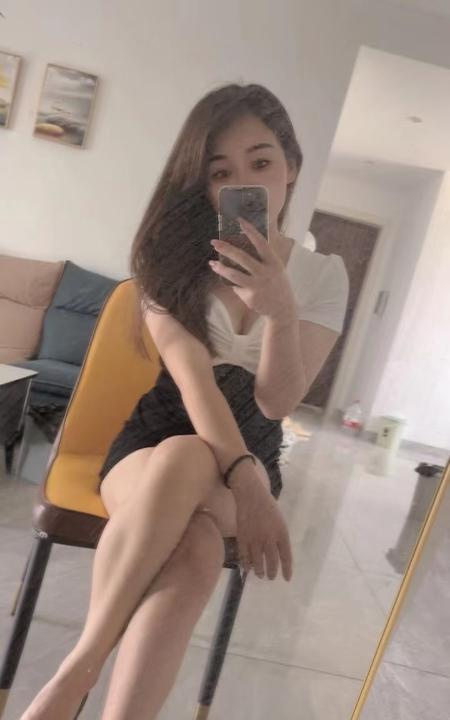 凯旋门服务系少妇
