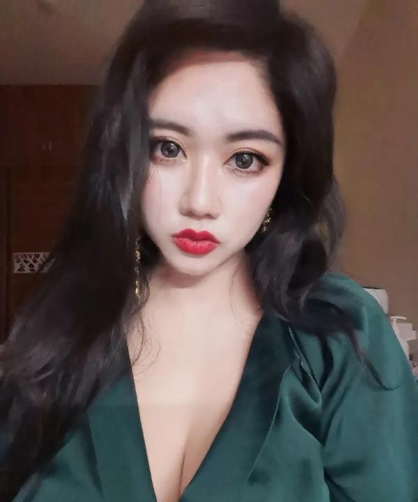 少妇丰满的娜娜