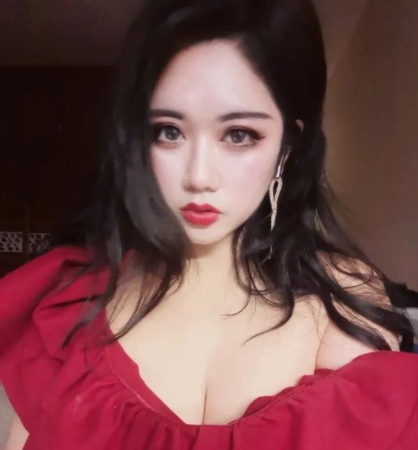 少妇丰满的娜娜