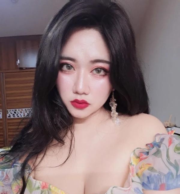 少妇丰满的娜娜