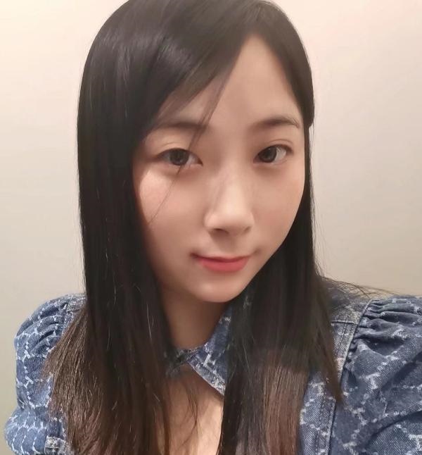 动物园附近小姐姐