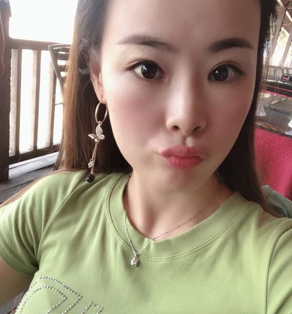 御姐姗姗