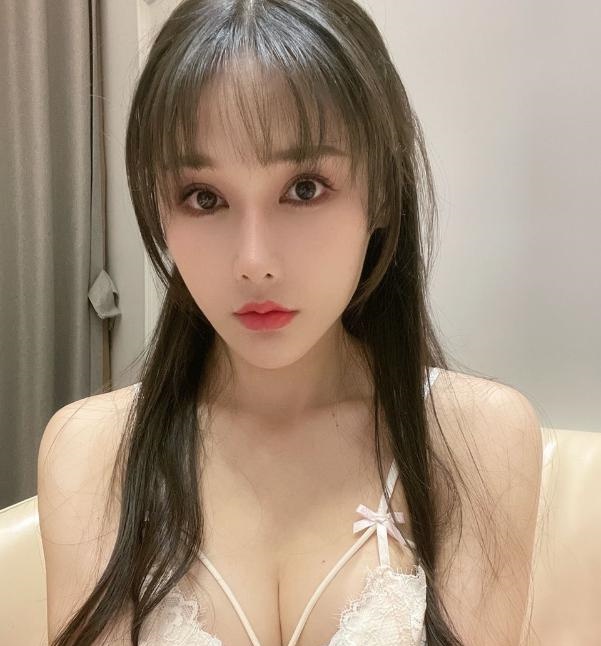 二刷巨乳菲菲