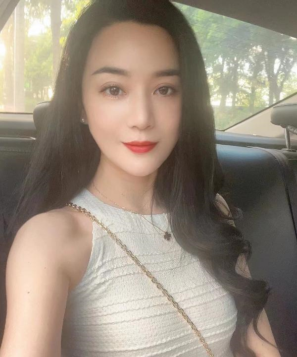 杭州东站妹子