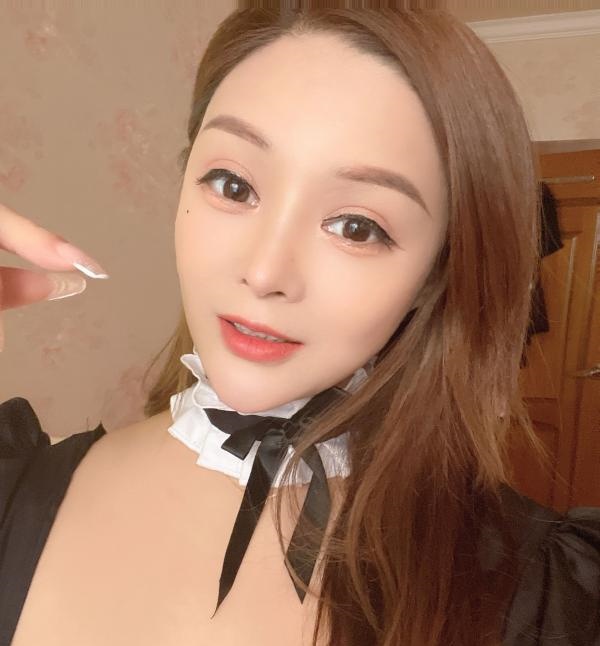 静安女仆装糖糖