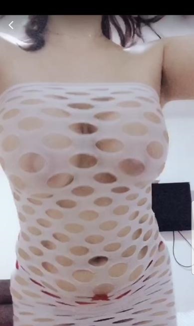 侗族巨乳少妇 佳佳