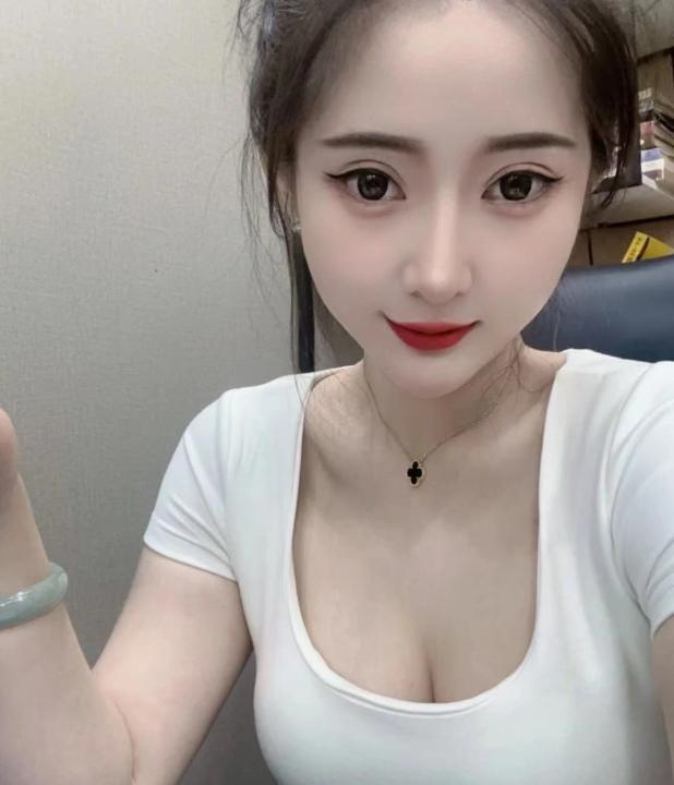 美乳菠萝蜜