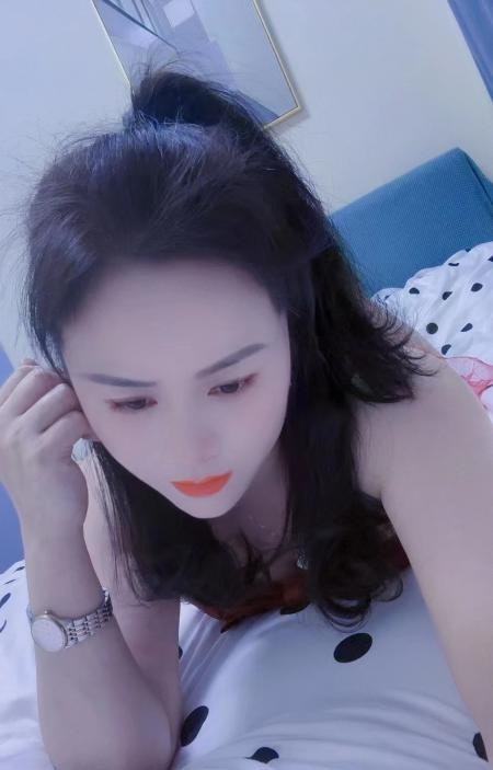 白嫩少妇雪儿