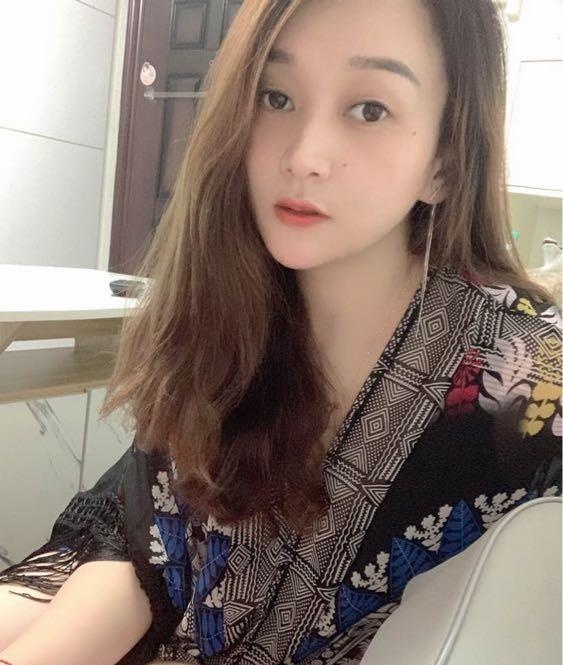 丰满型笑笑