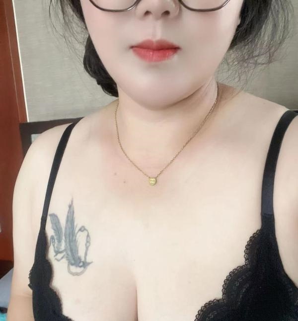 嘉兴标准服务小姐姐