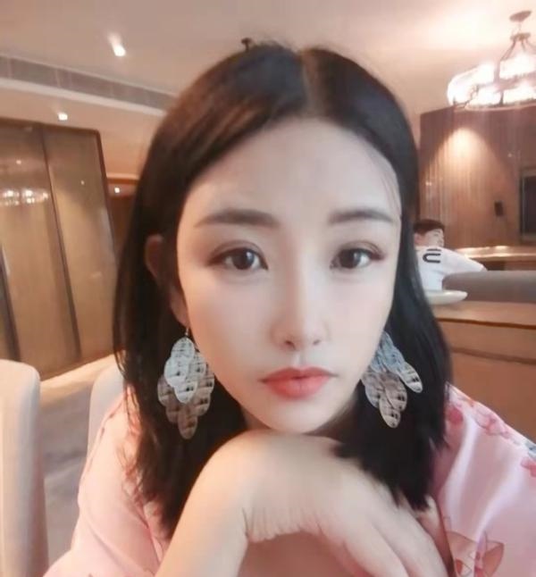少妇瑶瑶美女