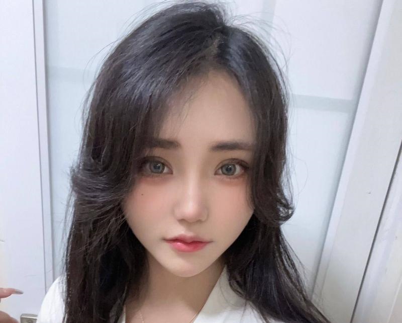 上城漂亮妹子月月