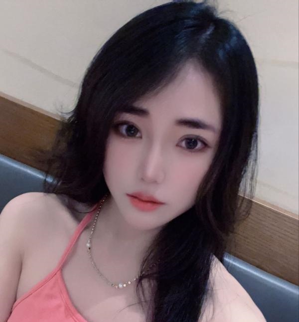 上城漂亮妹子月月