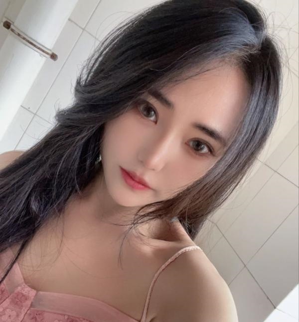 上城漂亮妹子月月
