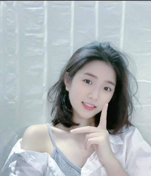 光谷清纯妹子
