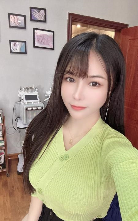大车灯 艾琳