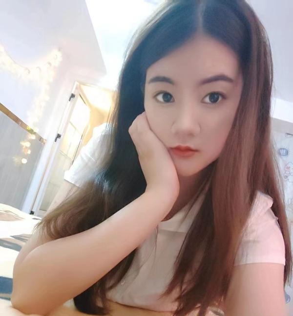 大胸长腿霜霜