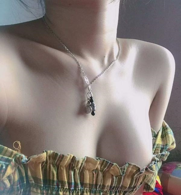 静安雪白美腿