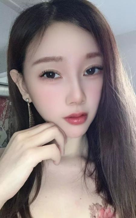 滨江甜美妹子