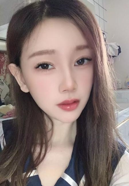 滨江甜美妹子