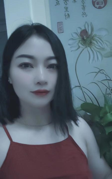 轻熟美骚妇小雪
