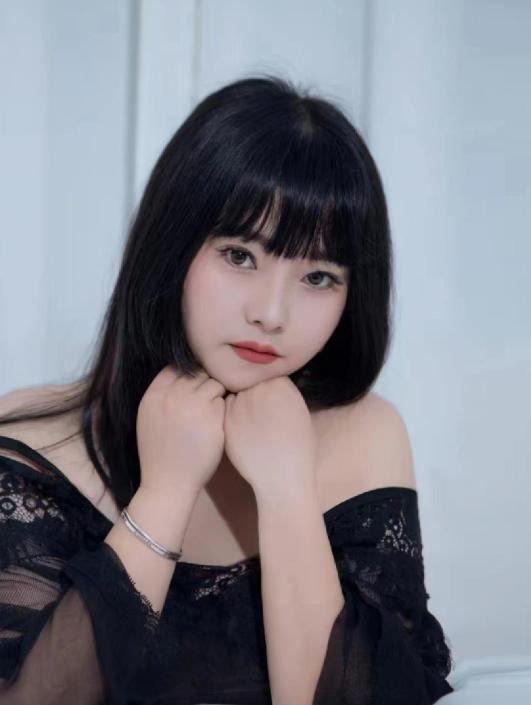 白云大胸媛媛少妇