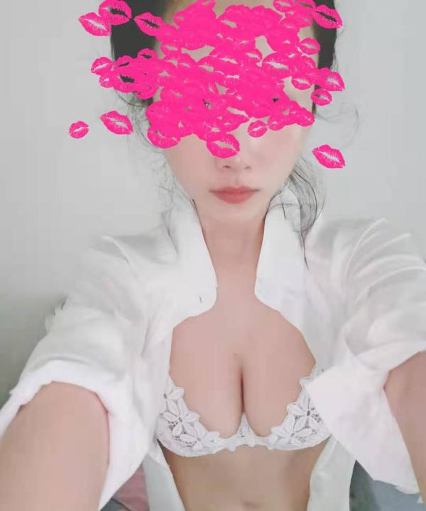 铁西滑翔大胸妹