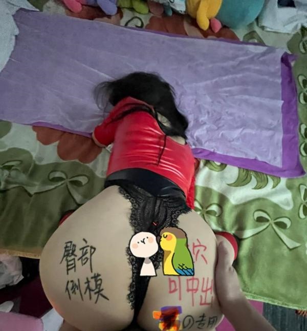 桃园地铁环保御姐丝足