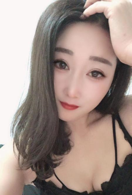 舌吻小雪