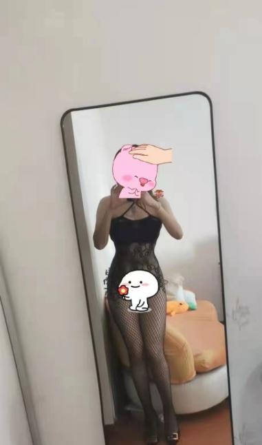二刷兼职少妇猪菲菲