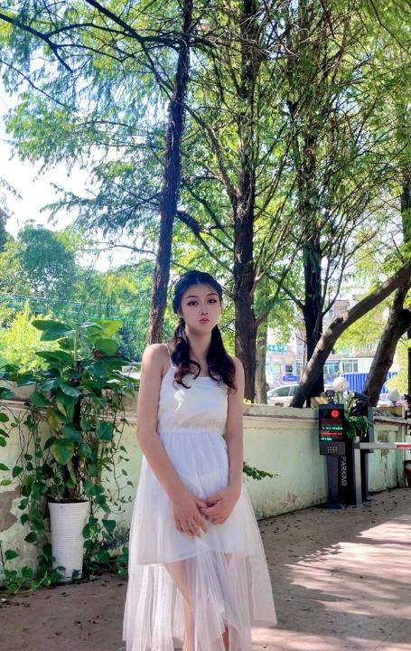 天河呆萌萌萌妹